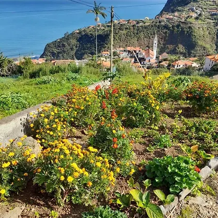 Сasa de vacaciones Panoramic Ocean View House São Roque do Faial